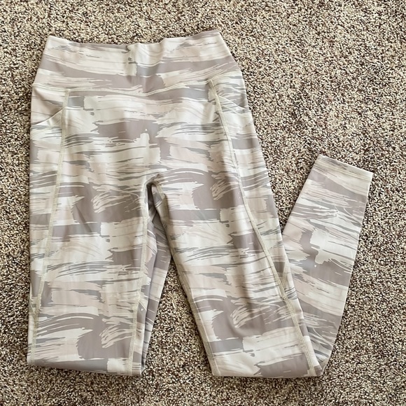 Alphalete set🤍 - Picture 7 of 9